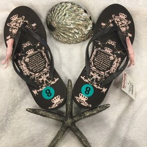 Juicy Couture  size 8 Sandals NWT!